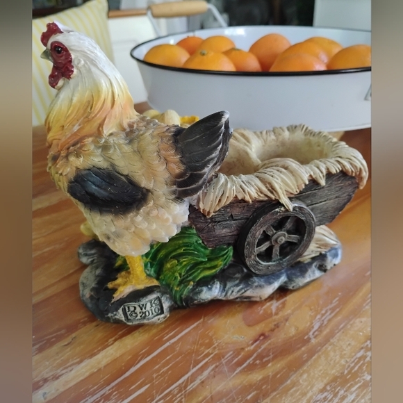 Hen with Chicks Salt and Pepper Shaker Holder Figurine 6" Height - Picture 3 of 5
